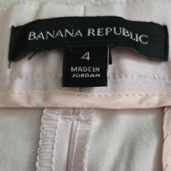 Banana Republic Soft Pink Women's Shorts - Picture 2 of 3